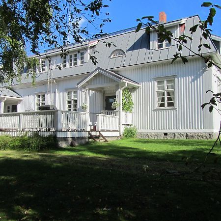 Hotelli Huiskankorpi Boutique Hotel Nivala ภายนอก รูปภาพ