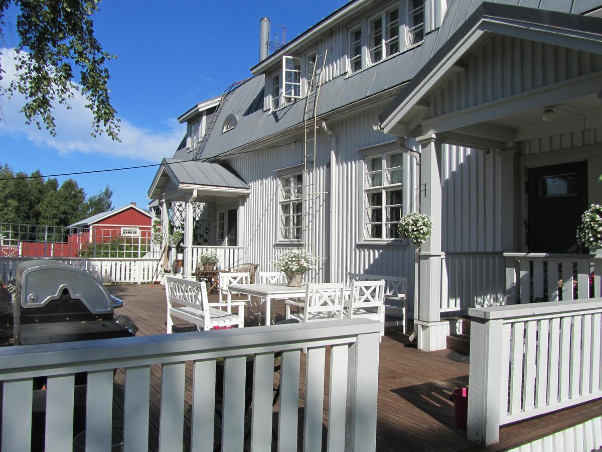 Hotelli Huiskankorpi Boutique Hotel Nivala ภายนอก รูปภาพ