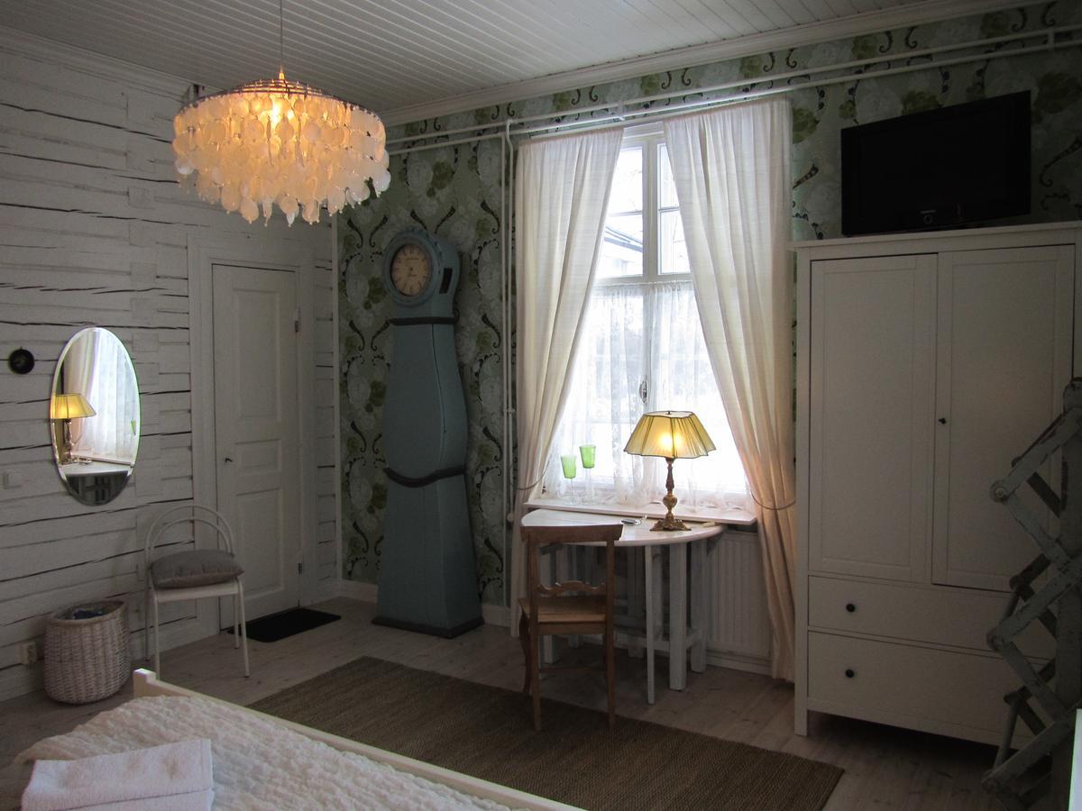 Hotelli Huiskankorpi Boutique Hotel Nivala ภายนอก รูปภาพ