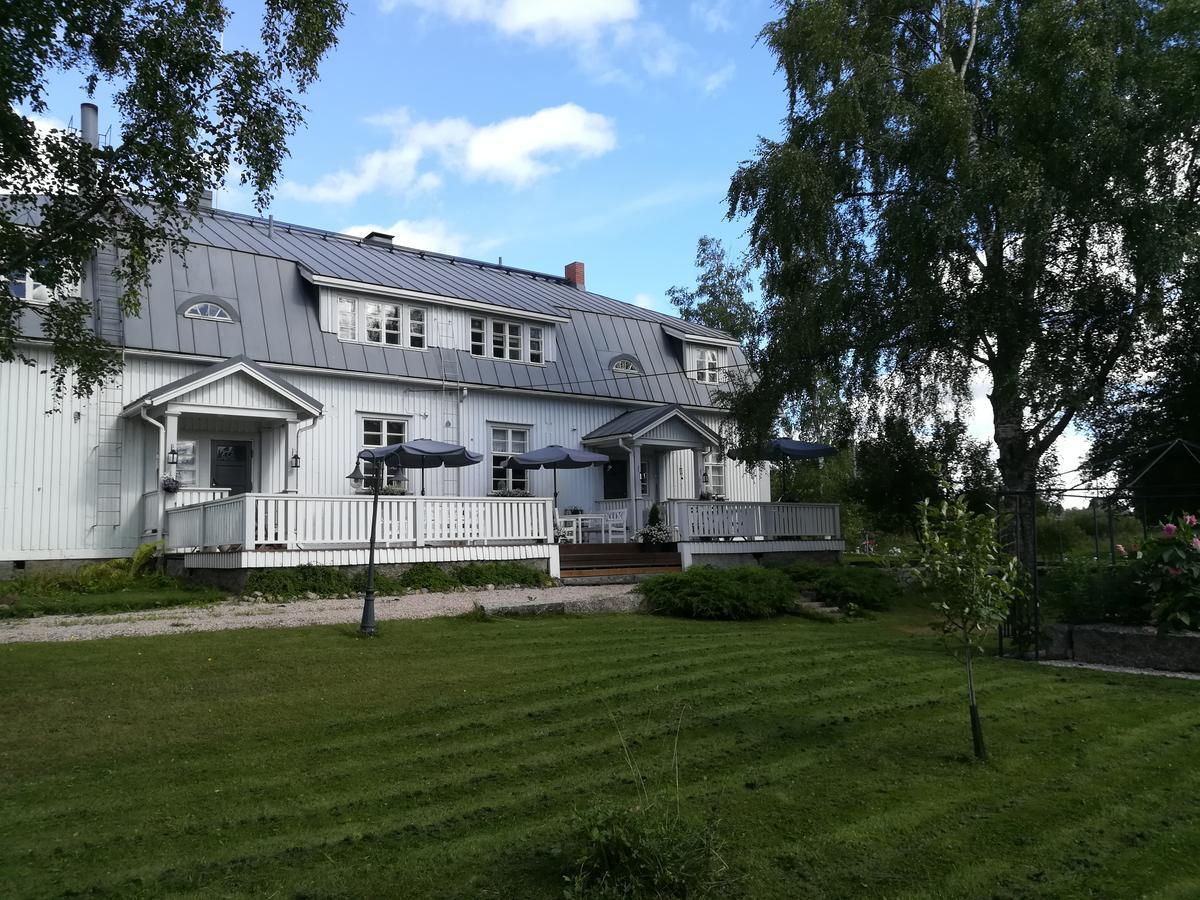 Hotelli Huiskankorpi Boutique Hotel Nivala ภายนอก รูปภาพ
