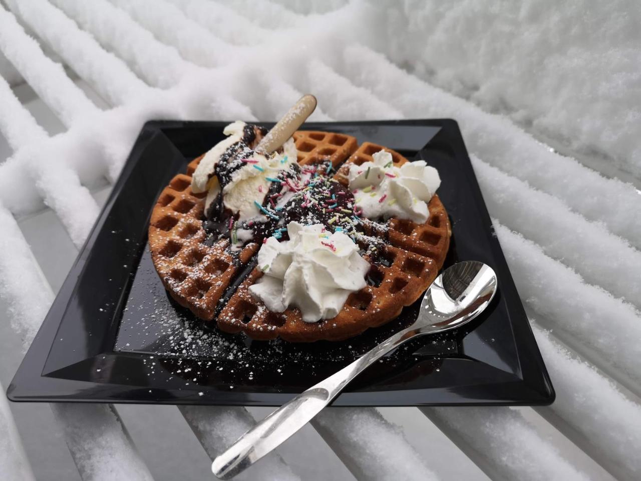 Hotelli Huiskankorpi Boutique Hotel Nivala ภายนอก รูปภาพ