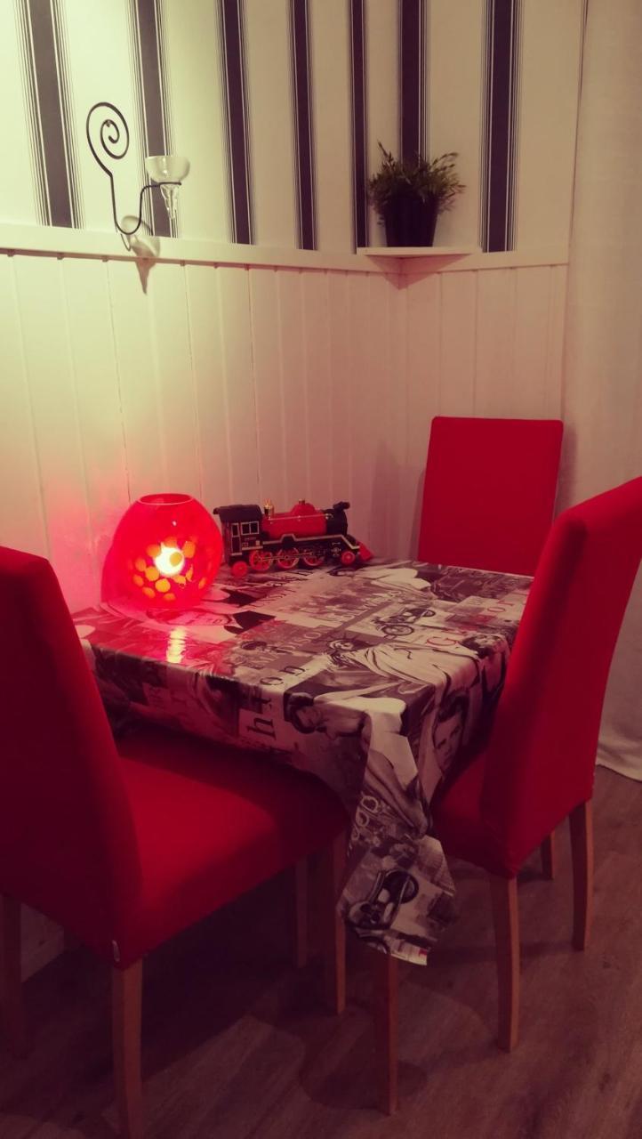 Hotelli Huiskankorpi Boutique Hotel Nivala ภายนอก รูปภาพ